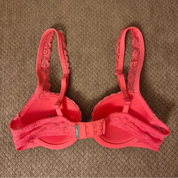 Aerie bra - 32A - convertible to cross-back - Picture 2 of 5